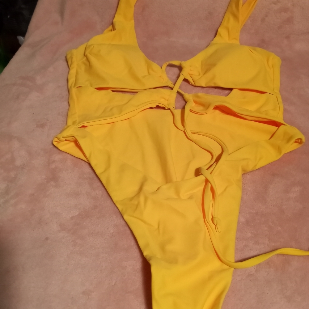 Swimwear - Picture 2 of 2